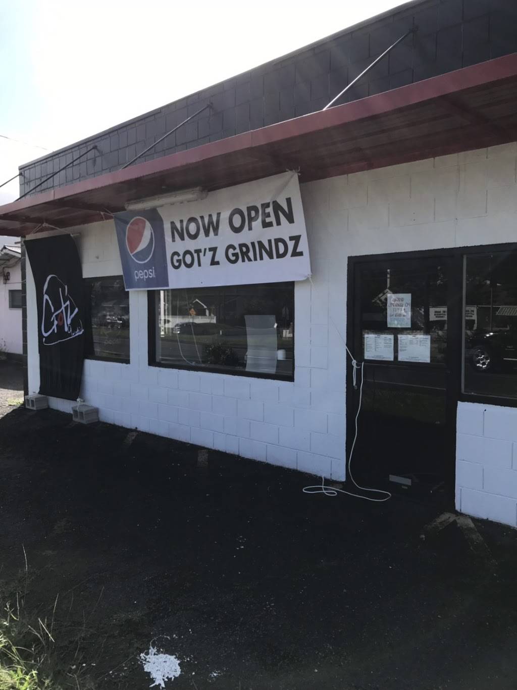 Gotz grindz | restaurant | 45-726 Kamehameha Hwy, Kaneohe, HI 96744, USA | 8082340818 OR +1 808-234-0818