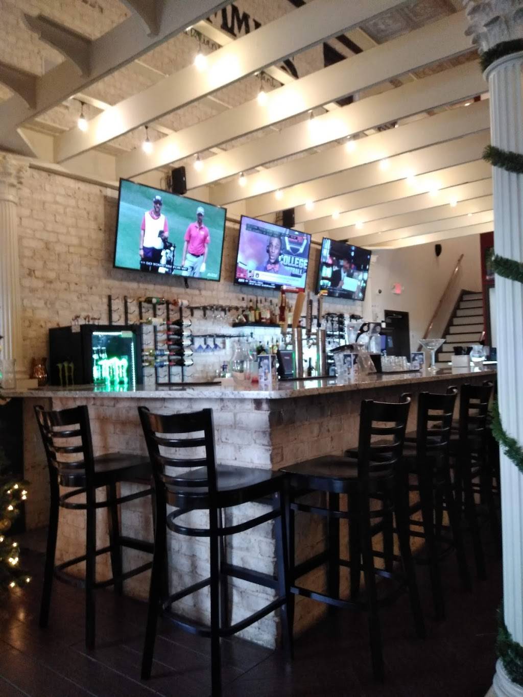 Sammios Italian Restaurant | restaurant | 3057 N Main St, Hope Mills, NC 28348, USA | 9104244000 OR +1 910-424-4000