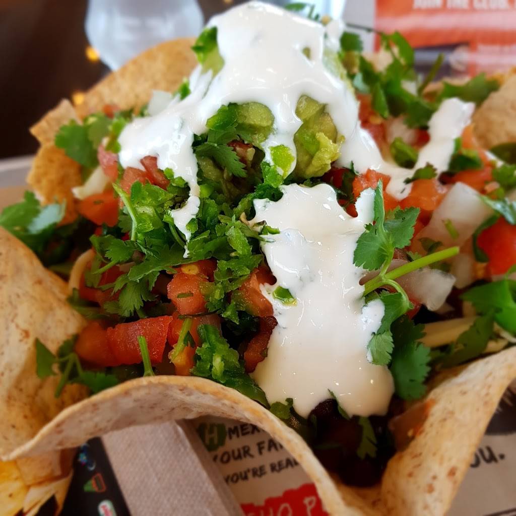 Mucho Burrito Fresh Mexican Grill | restaurant | 50 Mapleview Dr W, Barrie, ON L4N 6L4, Canada | 7057396824 OR +1 705-739-6824