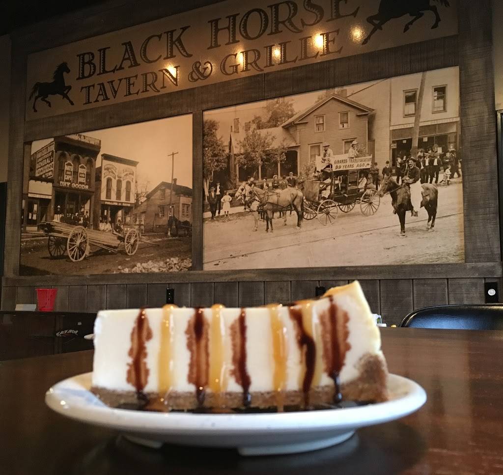 Black Horse Tavern | restaurant | 100 W Liberty St, Girard, OH 44420, United States | 3305455500 OR +1 330-545-5500