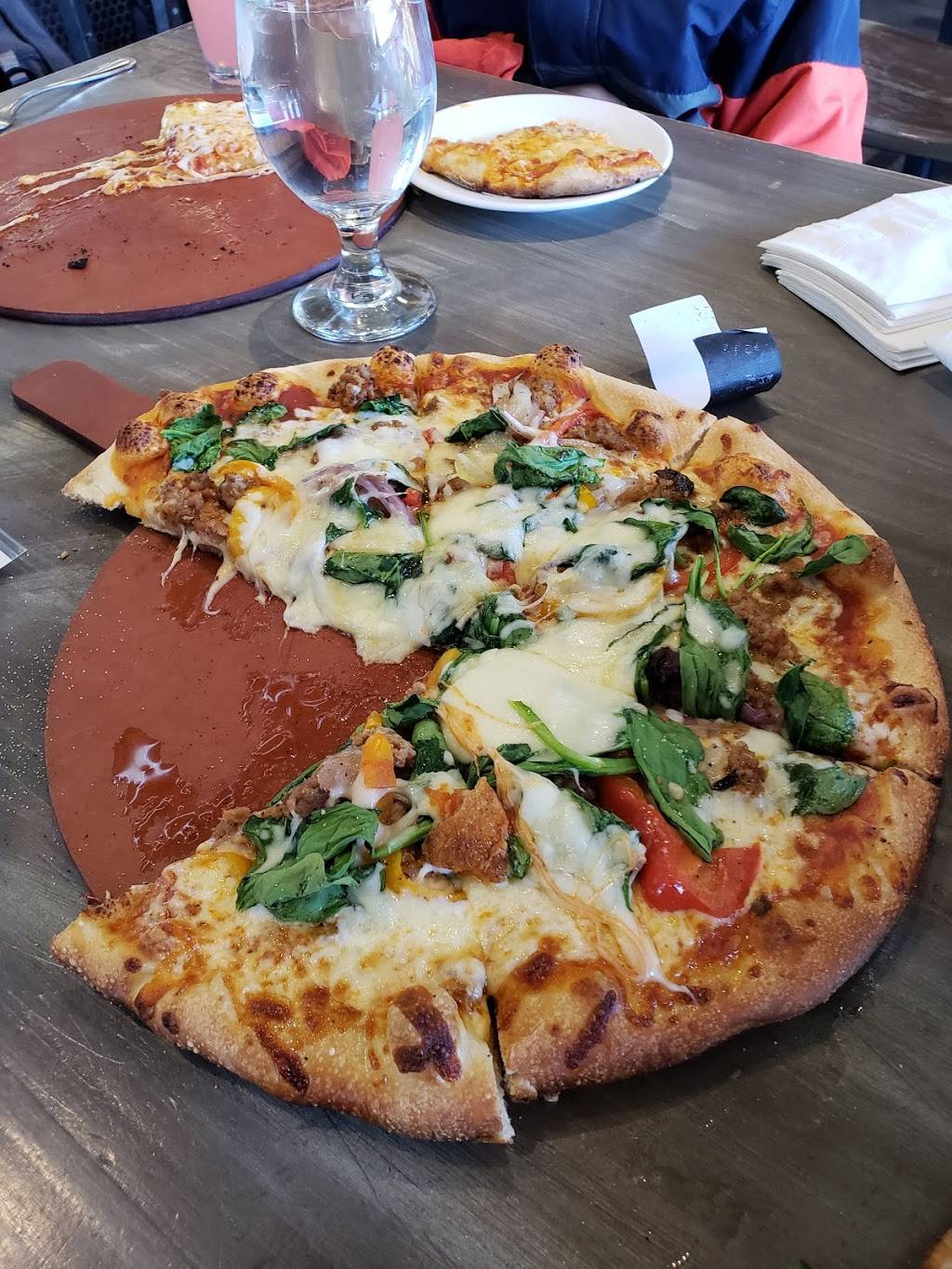 The Foundry Pub & Grille | restaurant | 830 Jay Peak Rd, Jay, VT 05859, USA | 8029882715 OR +1 802-988-2715