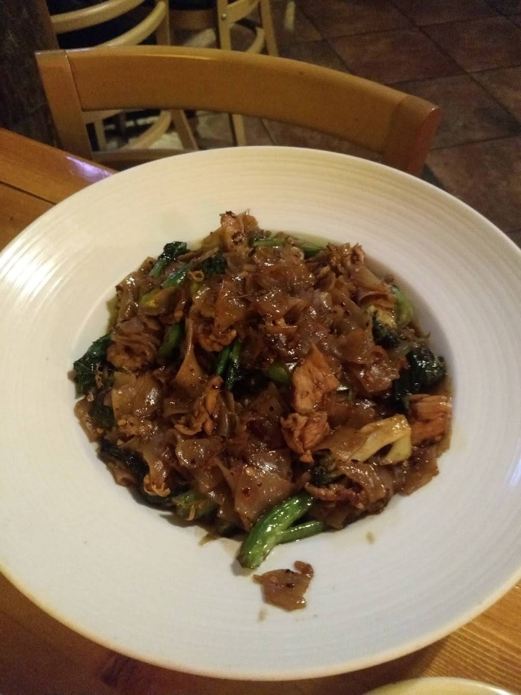 King & I At The Lakes | restaurant | 2904 W Lake E Dr, Las Vegas, NV 89117, USA | 7022561568 OR +1 702-256-1568