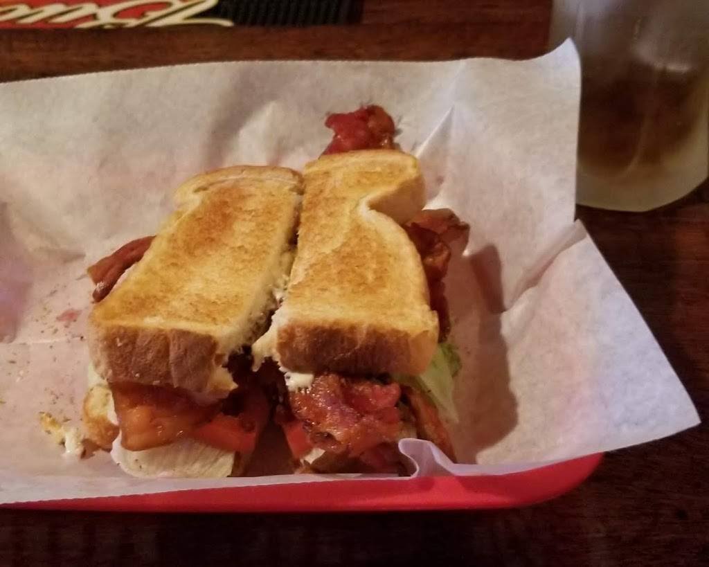 Sportsters Pub-N-Grub | restaurant | 2600 Central Ave, Dubuque, IA 52001, USA | 5635826822 OR +1 563-582-6822