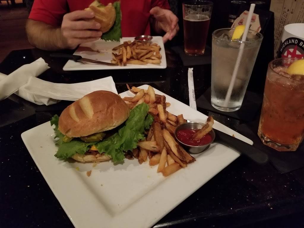 Looseys Haile Plantation | restaurant | 2725 SW 91st St, Gainesville, FL 32608, USA | 3523316620 OR +1 352-331-6620