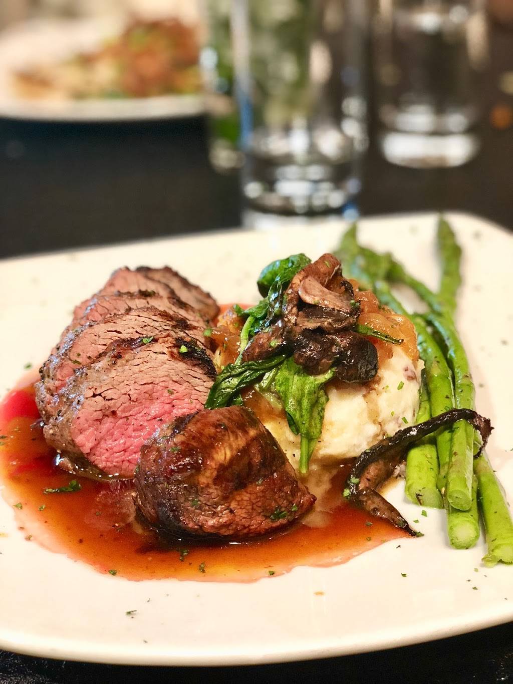 Seasons Innovative Bar & Grille | restaurant | 11605 Parkside Dr, Knoxville, TN 37934, USA | 8653921121 OR +1 865-392-1121