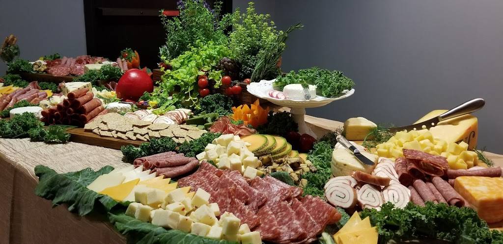 Miss Sophies Marketplace | restaurant | 175 Bourne Ave, Pooler, GA 31322, USA | 9123300778 OR +1 912-330-0778