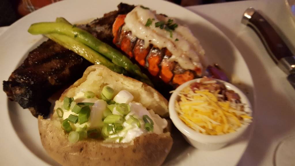 Lukes, A Steak Place | restaurant | 4990 Kipling St #1, Wheat Ridge, CO 80033, USA | 3034223300 OR +1 303-422-3300