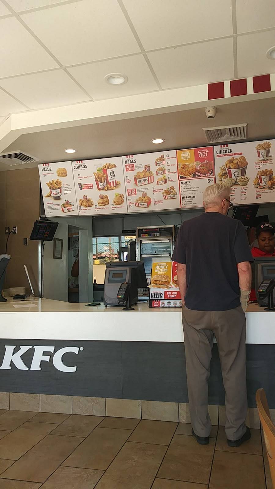 KFC | restaurant | 8201 N Florida Ave, Tampa, FL 33604, USA | 8139908258 OR +1 813-990-8258