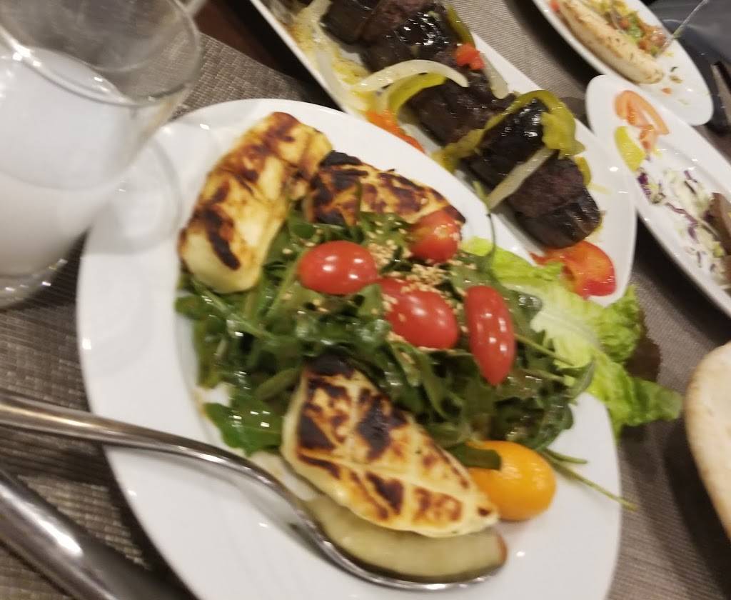 Restaurant Beroya | restaurant | 3455 Boulevard Saint-Martin O, Laval, QC H7T 1A2, Canada | 4506812020 OR +1 450-681-2020