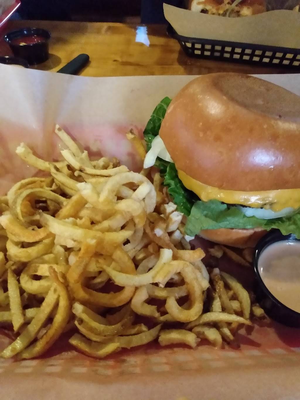 Twisted River Saloon | restaurant | 1444 Main St, Springfield, OR 97477, USA | 5415156656 OR +1 541-515-6656