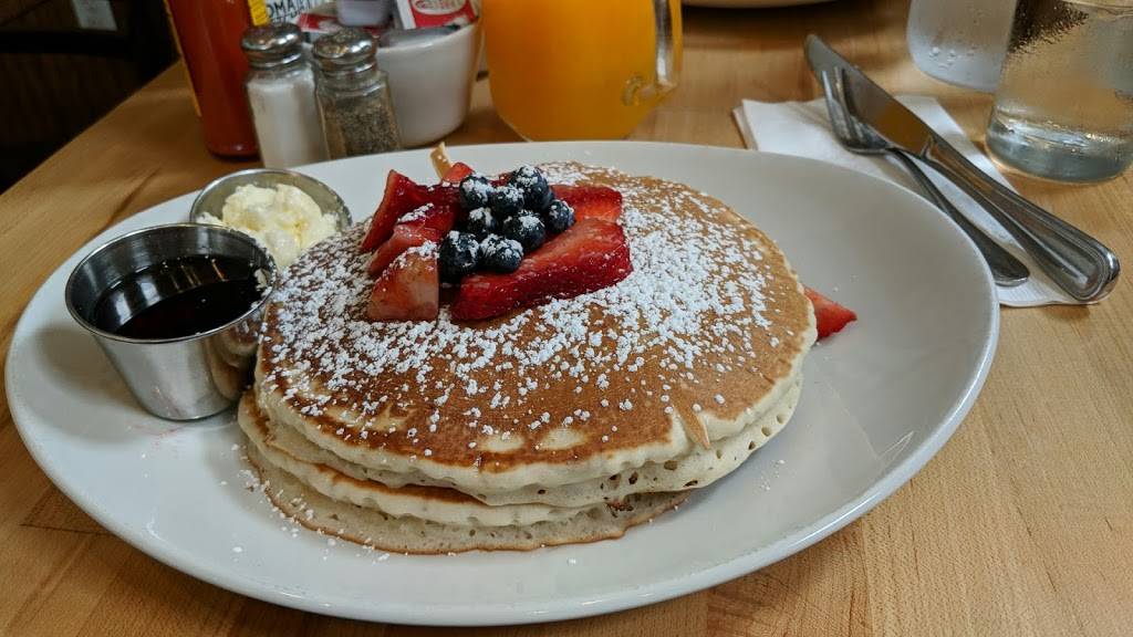 Breakfast At Tiffanys | restaurant | 2499 San Bruno Ave, San Francisco, CA 94134, USA | 4154688805 OR +1 415-468-8805