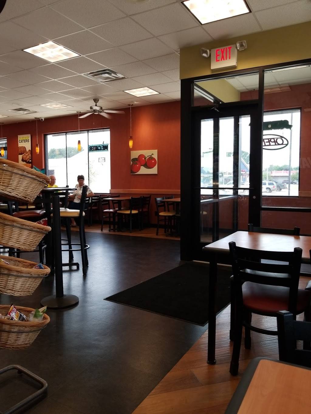 Subway | restaurant | 15452 M-60, Tekonsha, MI 49092, USA | 5177673246 OR +1 517-767-3246