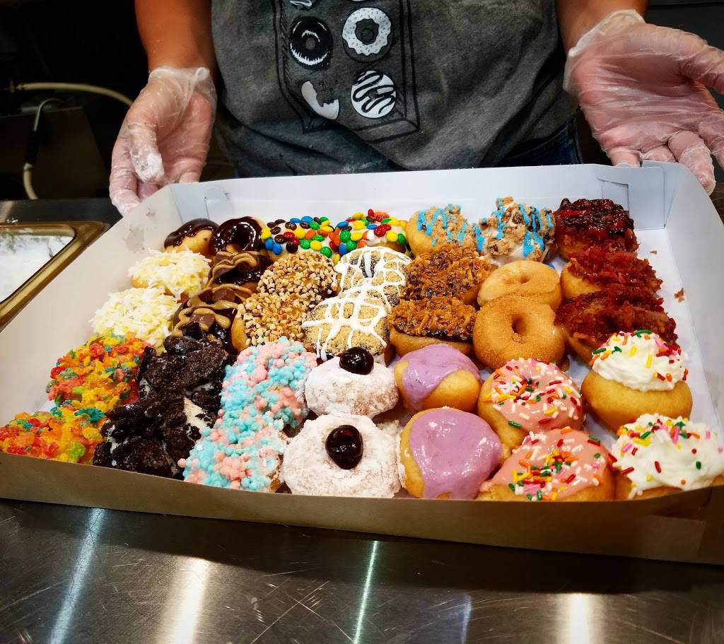 Mini Doughnut Factory - St Pete | restaurant | 730 4th St N, St. Petersburg, FL 33701, USA | 7272587531 OR +1 727-258-7531