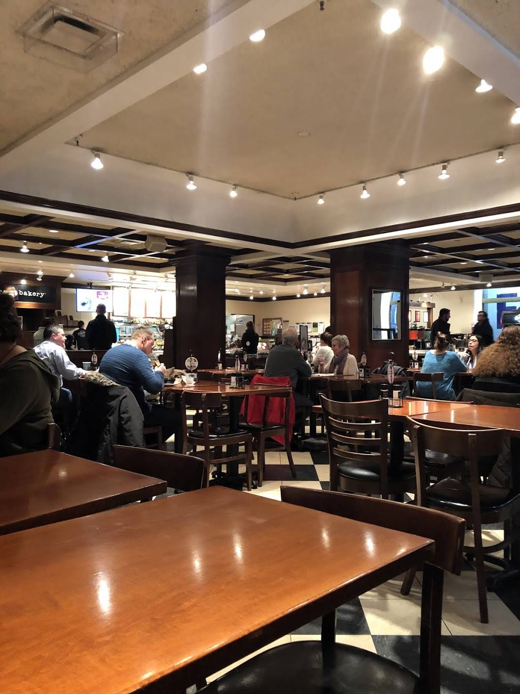 Corner Bakery Cafe | bakery | 140 S Dearborn St, Chicago, IL 60603, USA | 3129209100 OR +1 312-920-9100