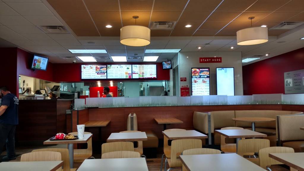 Wendys | restaurant | 13090 SW 120th St, Miami, FL 33186, USA | 3052520144 OR +1 305-252-0144