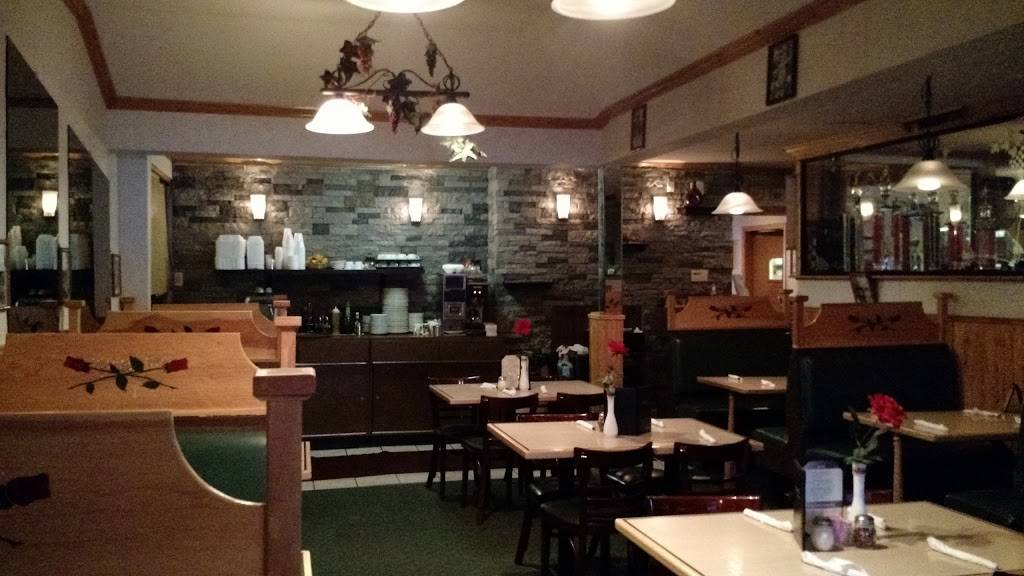 Giovannis Restaurante | restaurant | 1622 Thomaston Ave, Waterbury, CT 06704, USA | 2035741041 OR +1 203-574-1041