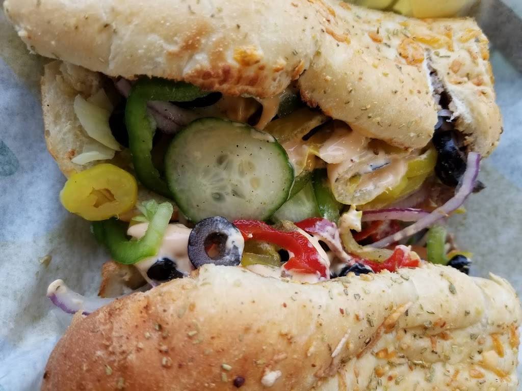 Subway | restaurant | 4 Chemin de Fairfax, Stanstead, QC J0B 3E0, Canada | 8198762110 OR +1 819-876-2110