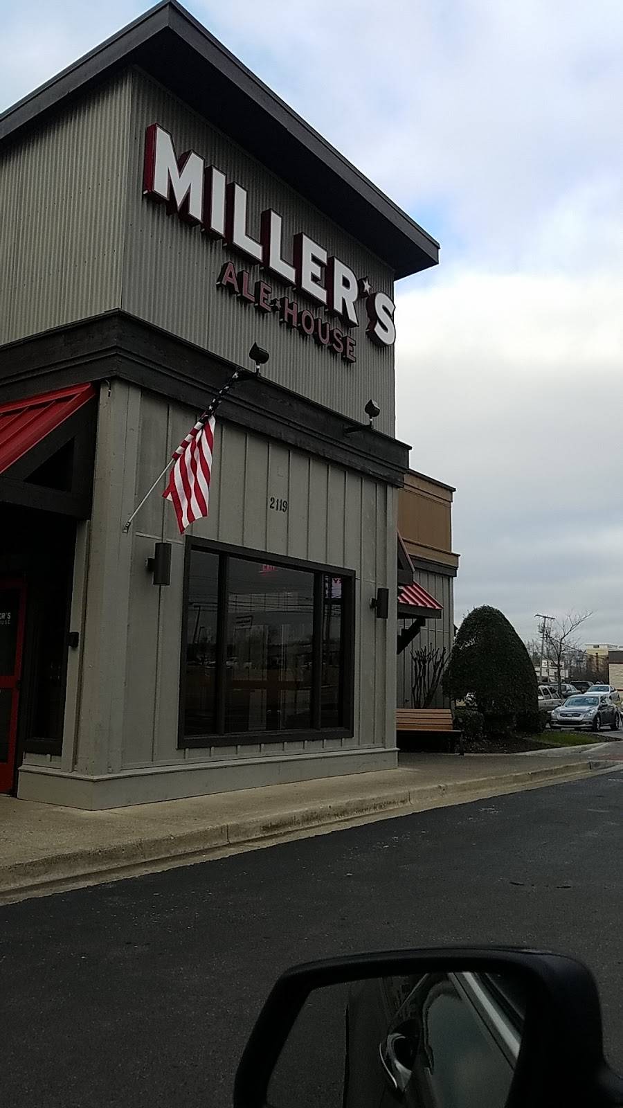 Millers Ale House - Chattanooga | restaurant | 2119 Gunbarrel Rd, Chattanooga, TN 37421, USA | 4234143863 OR +1 423-414-3863