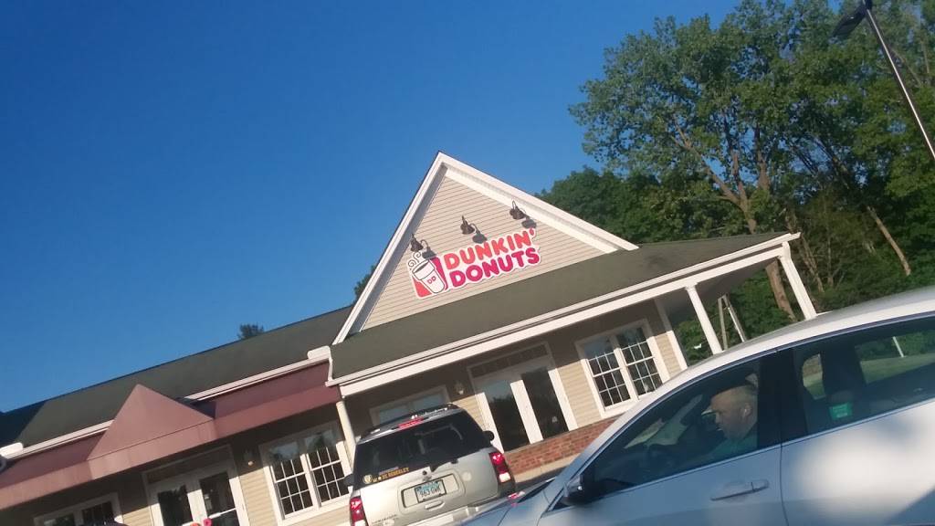 Dunkin | cafe | 7 Village Green Dr A-5 and A, 6, Litchfield, CT 06759, USA | 8605677714 OR +1 860-567-7714