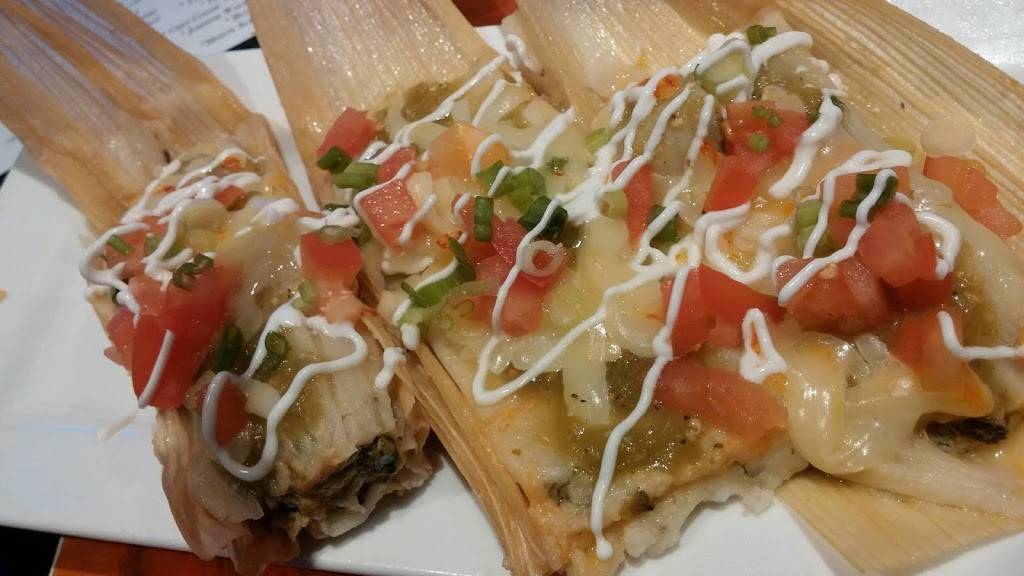 Estrella Negra | restaurant | 2346 W Fullerton Ave, Chicago, IL 60647, USA | 7732275993 OR +1 773-227-5993