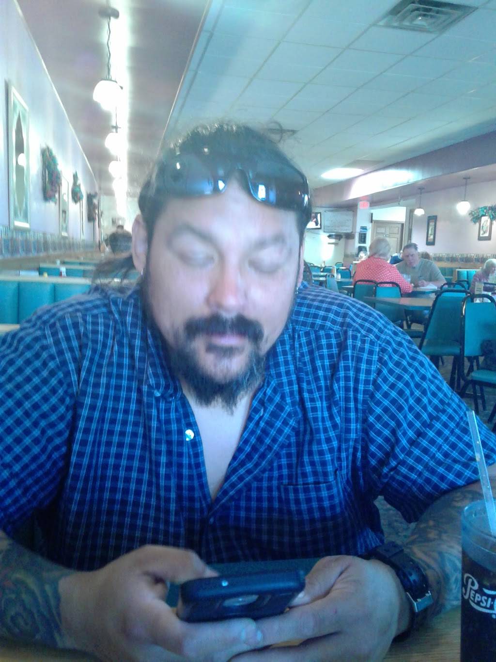 Fullers Family Restaurant | restaurant | 5817 Tower Ave, Superior, WI 54880, USA | 7153927510 OR +1 715-392-7510