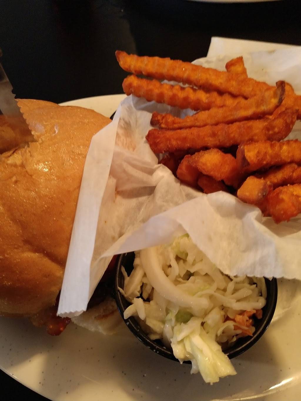 Loopys II | restaurant | W1911 Flame Rd, Marinette, WI 54143, USA | 7153305055 OR +1 715-330-5055