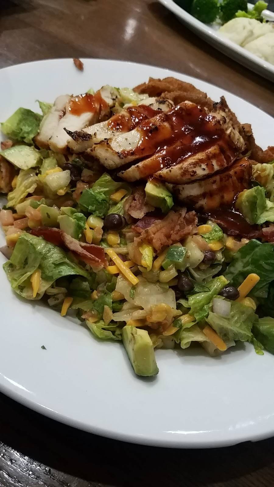 TGI Fridays | restaurant | 401 N Harlem Ave, Oak Park, IL 60301, USA | 7084458249 OR +1 708-445-8249