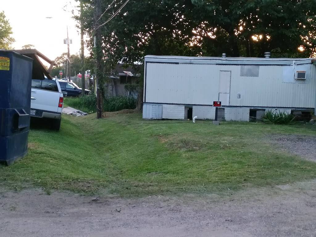 Pupuseria Y Taqueria Kathy | restaurant | 920 Freeport St, Houston, TX 77015, USA | 8325494242 OR +1 832-549-4242