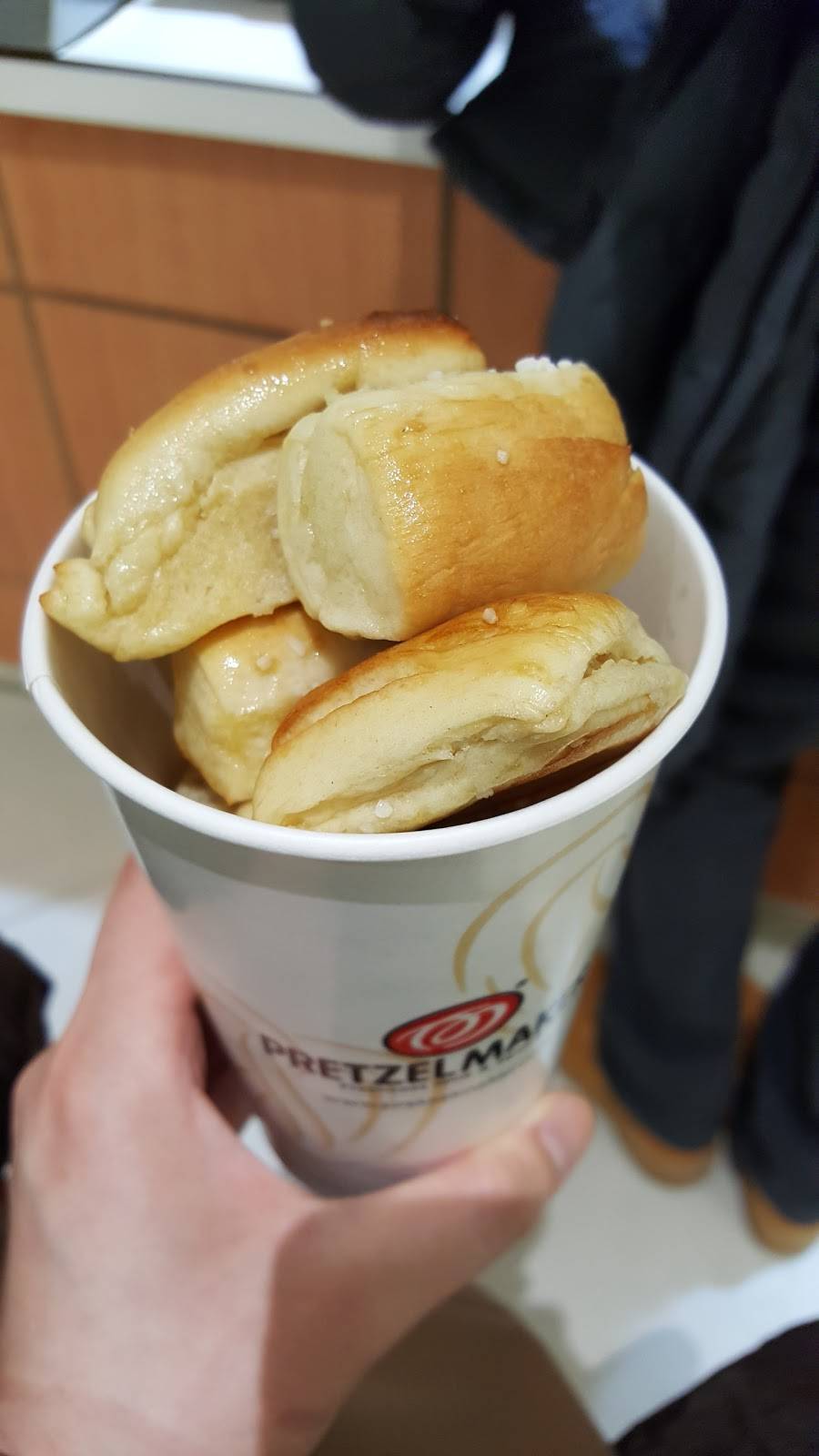 Pretzelmaker | restaurant | 1201 Boston Post Rd #1029A, Milford, CT 06460, USA | 2038775269 OR +1 203-877-5269