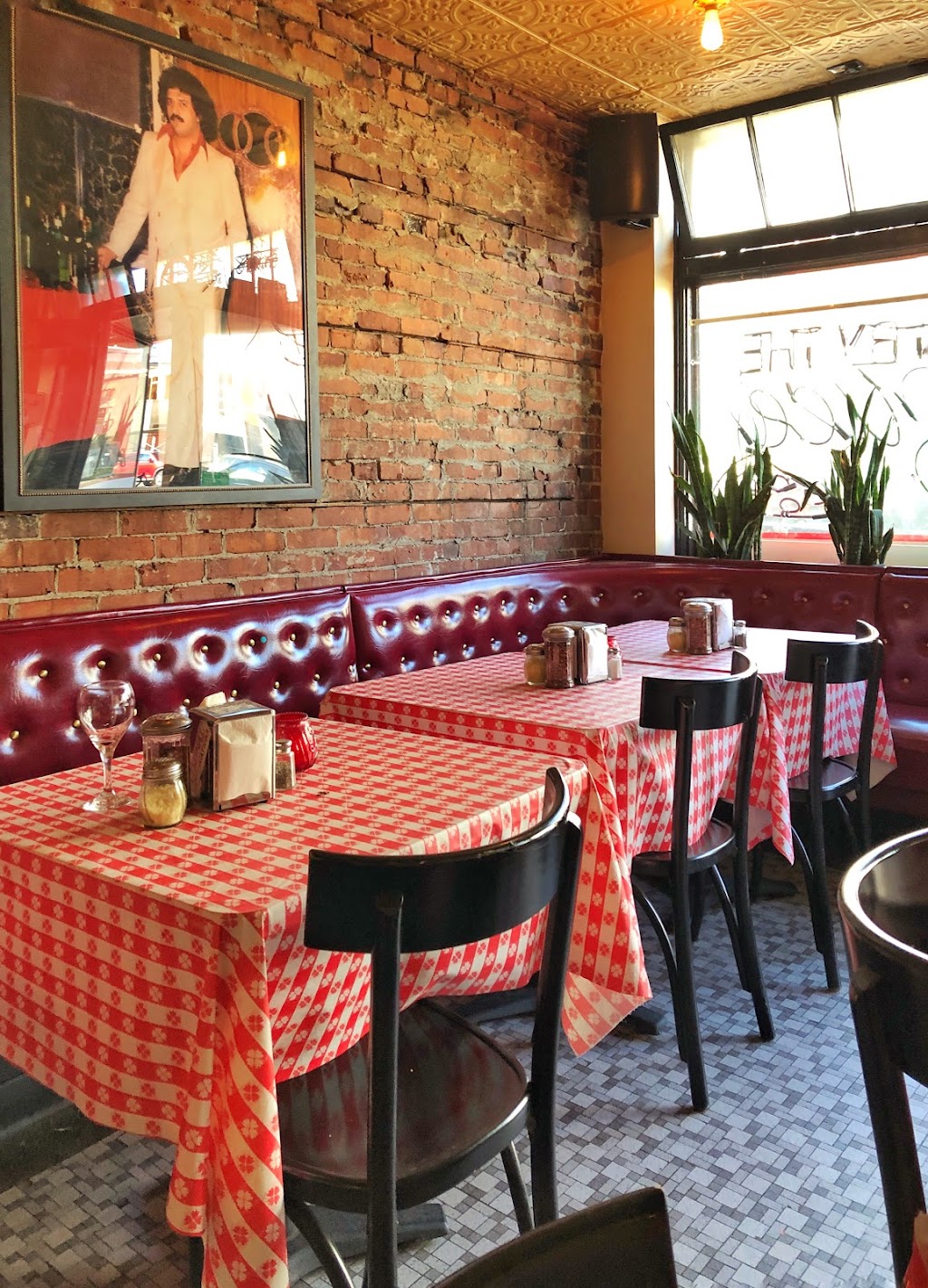 Big Marios Pizza | restaurant | 815 5th Ave N, Seattle, WA 98109, USA | 2064535841 OR +1 206-453-5841