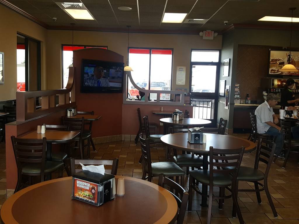 Burger King | restaurant | 921 E Malone Ave, Sikeston, MO 63801, USA | 5734719242 OR +1 573-471-9242