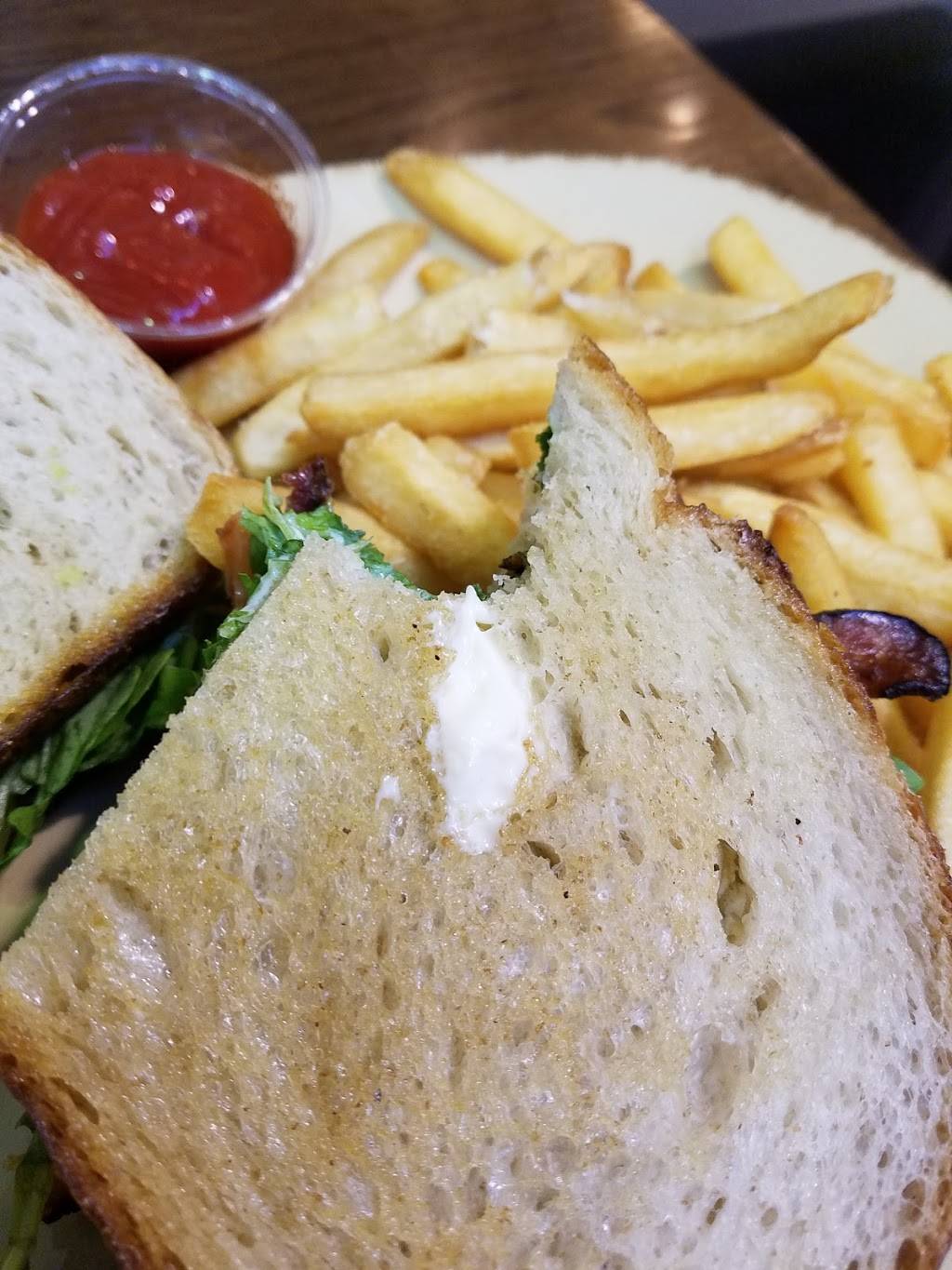 Fords Filling Station | restaurant | Los Angeles International Airport - Terminal 5, West Way, Los Angeles, CA 90045, USA | 2132350254 OR +1 213-235-0254