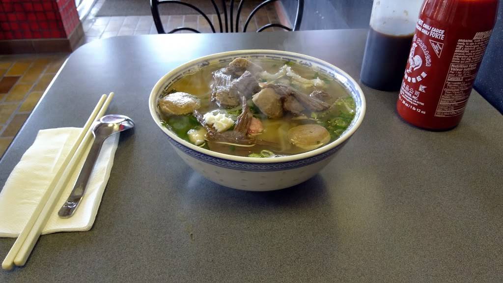 Pho Viet | restaurant | 30 Dundas St E, Belleville, ON K8N 1B5, Canada | 6139682605 OR +1 613-968-2605