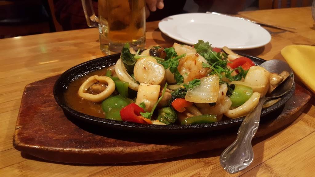 Spice Thai Cuisine | restaurant | 24301 Muirlands Blvd R, Lake Forest, CA 92630, USA | 9494589606 OR +1 949-458-9606