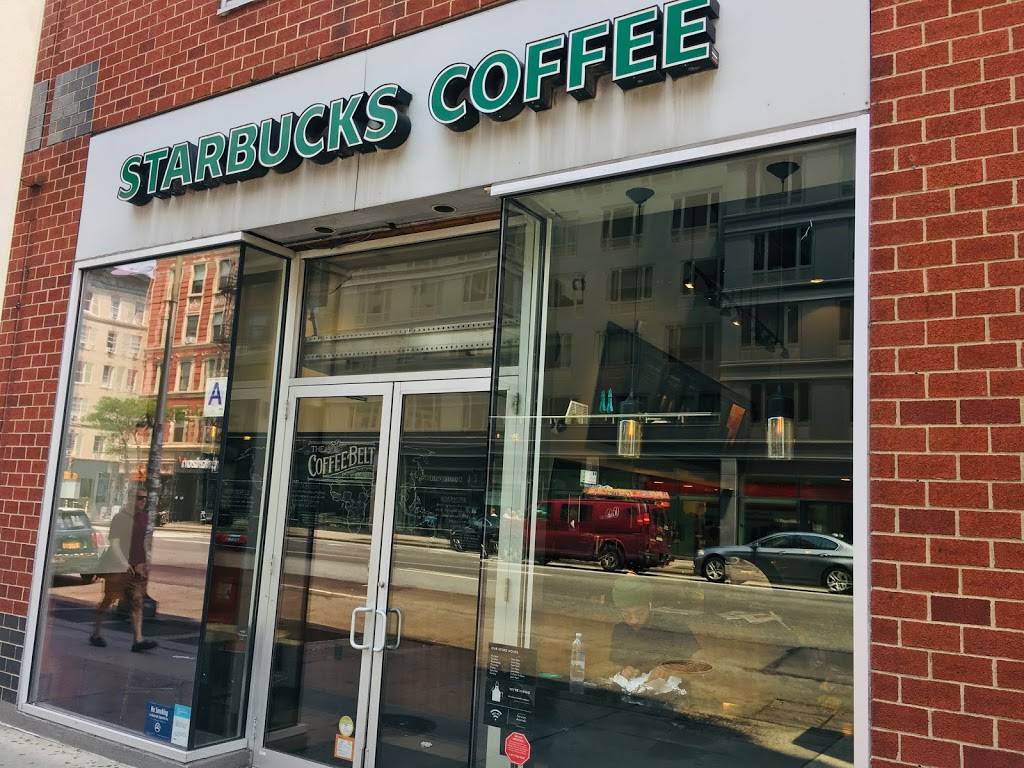 Starbucks | cafe | 124 8th Ave, New York, NY 10011, USA | 2124622020 OR +1 212-462-2020