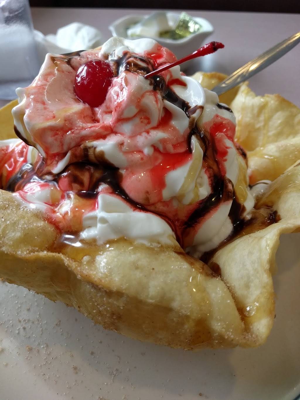 Zephyr Cafe | restaurant | N6919 WI-89, Lake Mills, WI 53551, USA | 9206482842 OR +1 920-648-2842