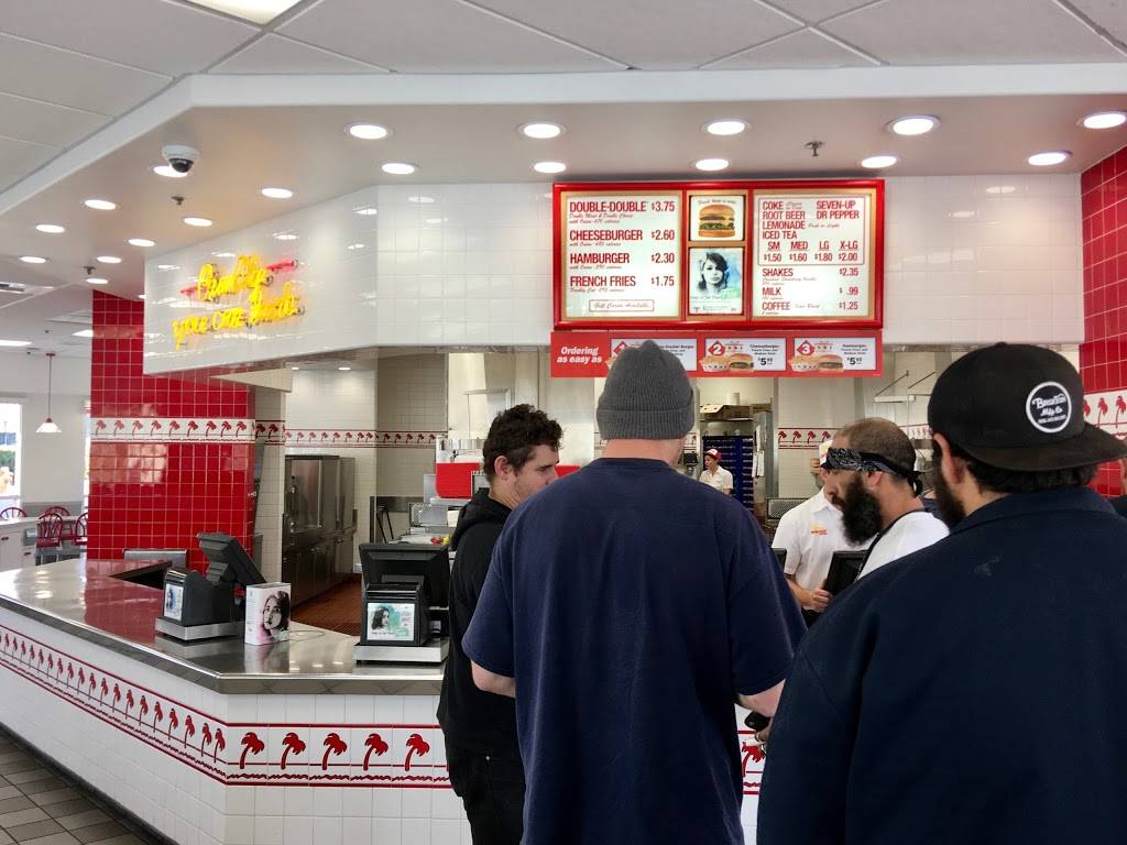 In-N-Out Burger | restaurant | 24001 Avenida De La Carlota, Laguna Hills, CA 92653, USA | 8007861000 OR +1 800-786-1000