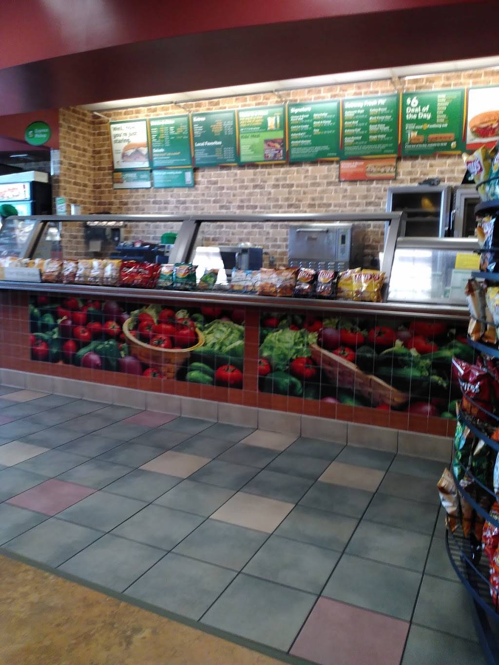 Subway | restaurant | 4844 S Val Vista Rd Suite A108 Vista Del Oro S/C, Gilbert, AZ 85296, USA | 4808557584 OR +1 480-855-7584