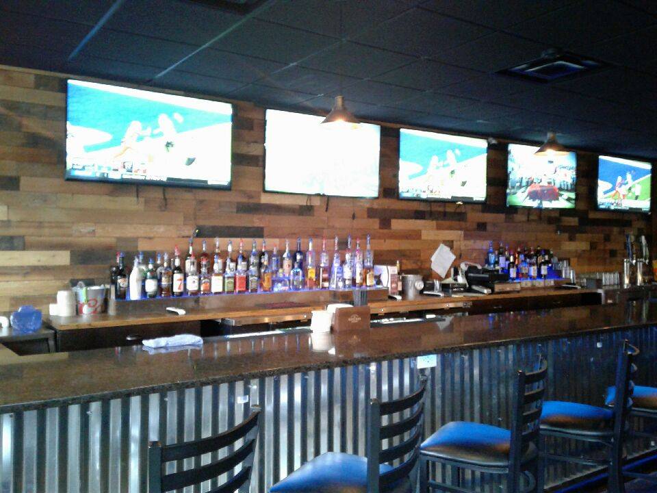 Rustic Pub | restaurant | 5771 Pearl Rd, Parma, OH 44129, USA | 4405582926 OR +1 440-558-2926