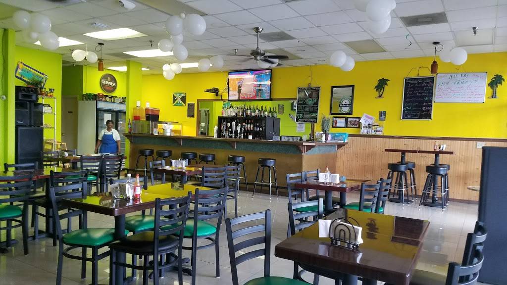 Irie Bay Jamaican Cuisine | restaurant | 10041 E Adamo Dr, Tampa, FL 33619, USA | 8135706929 OR +1 813-570-6929