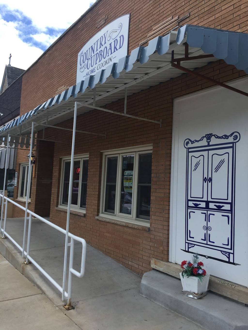 Country Cupboard | restaurant | 124 S Vermillion St, Streator, IL 61364, USA | 8156725885 OR +1 815-672-5885
