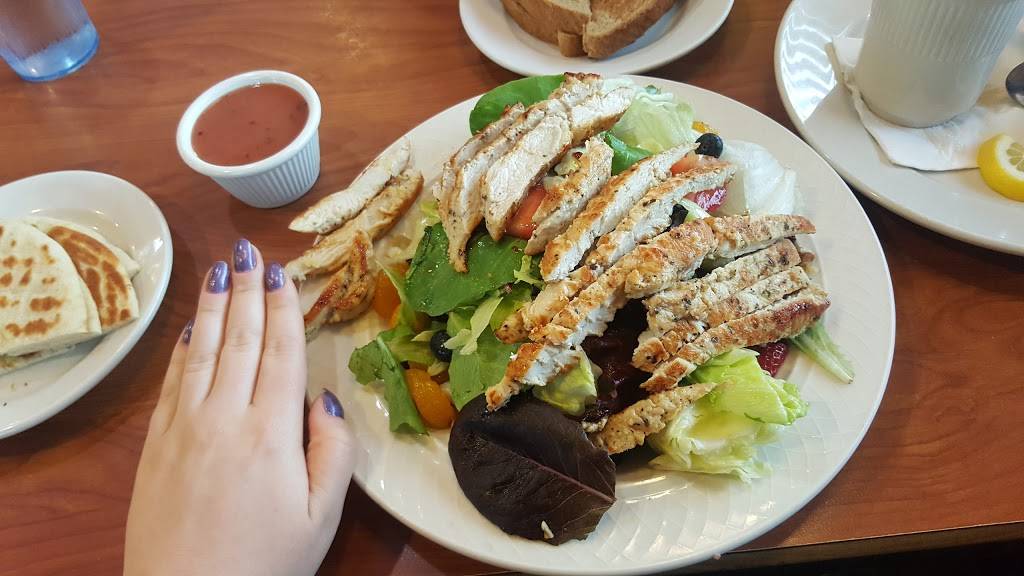 Louies Ham & Corn Beef Shop | restaurant | 11450 E 9 Mile Rd, Warren, MI 48089, USA | 5867571330 OR +1 586-757-1330