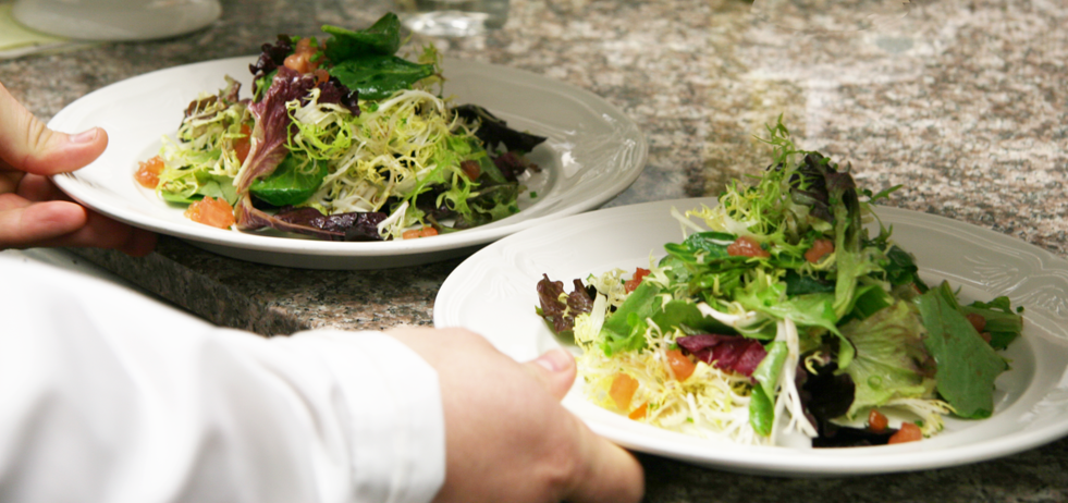 Bistro LHermitage | restaurant | 12724 Occoquan Rd, Woodbridge, VA 22192, United States | 7034999550 OR +1 703-499-9550