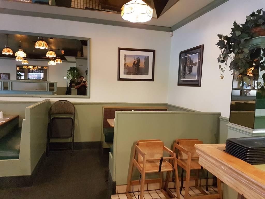 Stacy Lees Family Restaurant | restaurant | 4 McLaughlin Rd S, Brampton, ON L6Y 3B2, Canada | 9054594807 OR +1 905-459-4807