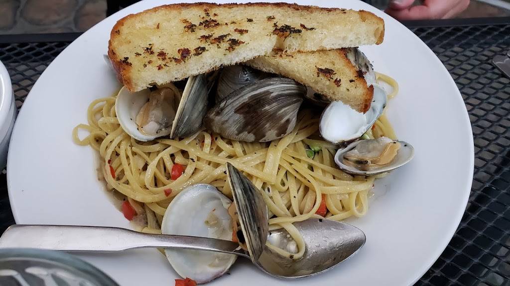 Marguerites Restaurant | restaurant | 778 Main Rd, Westport, MA 02790, USA | 5086363040 OR +1 508-636-3040