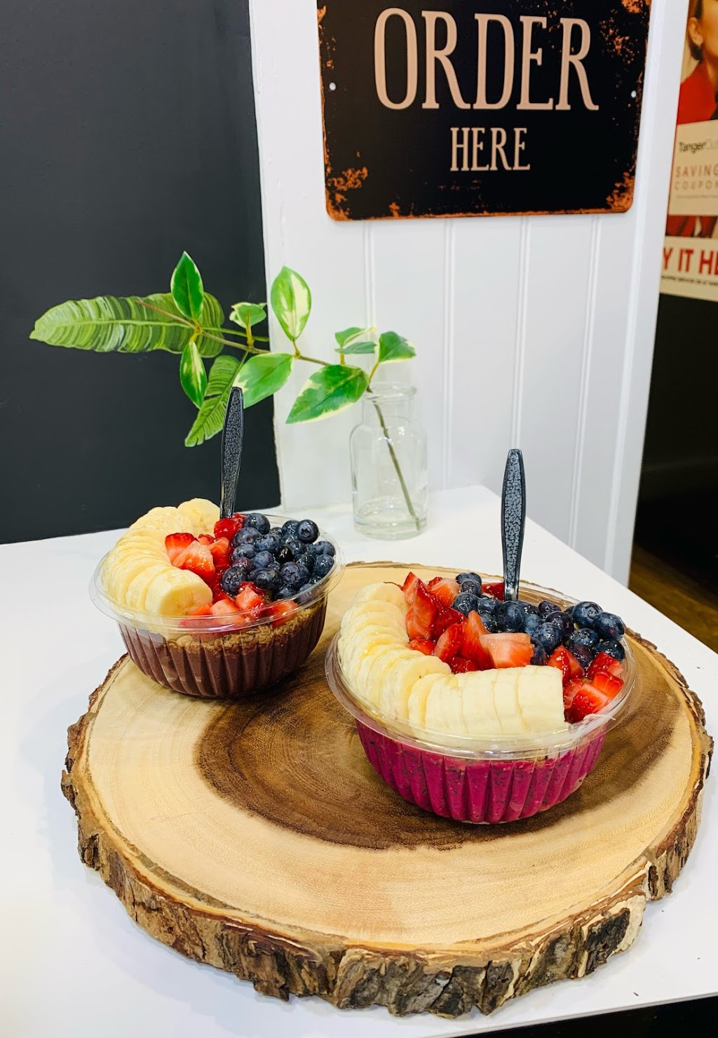 Juice Eternity | restaurant | 1315 Tanger Mall Dr, Riverhead, NY 11901, USA | 6313810698 OR +1 631-381-0698