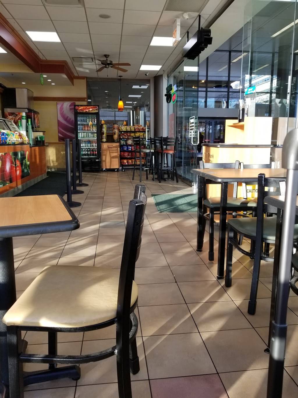 Subway Restaurants | restaurant | 1611 W Harrison St #102, Chicago, IL 60612, USA | 3122260811 OR +1 312-226-0811