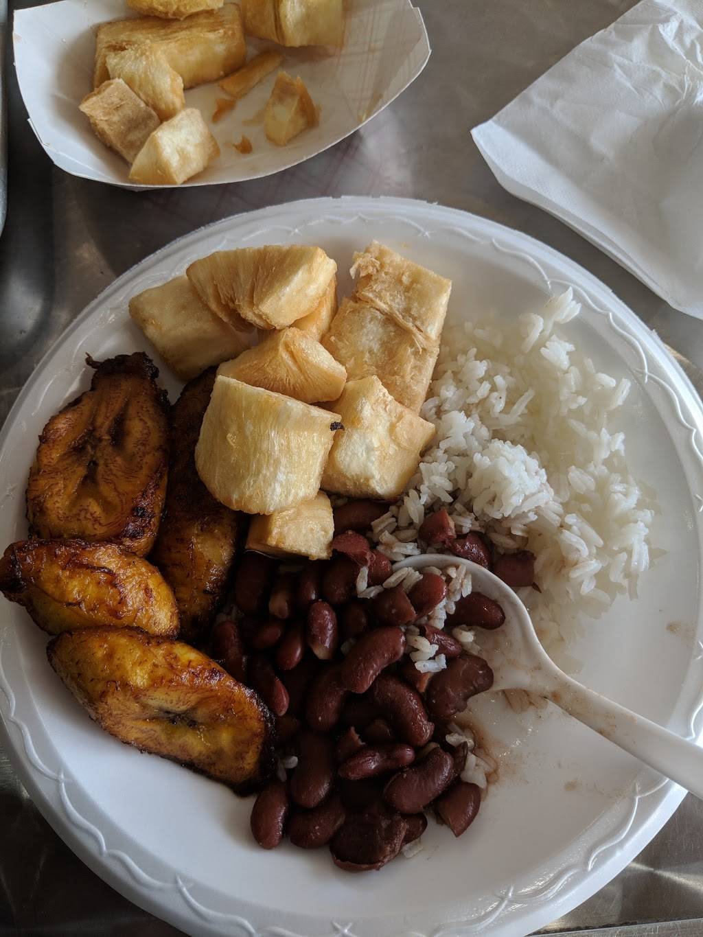 Pollo Riko | restaurant | 4400 North Fwy, Houston, TX 77022, USA | 7136922822 OR +1 713-692-2822