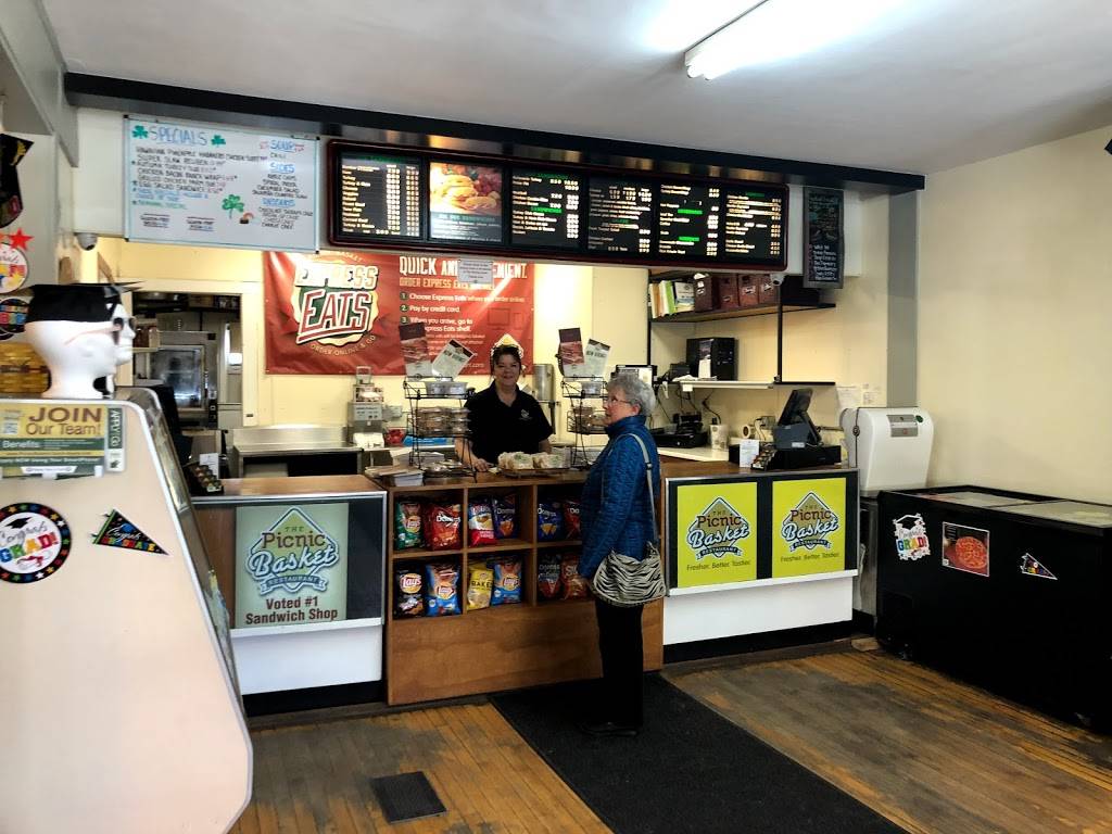 Picnic Basket Restaurant | meal delivery | W329 N4492 Lakeland Dr, Nashotah, WI 53058, USA | 2623676288 OR +1 262-367-6288