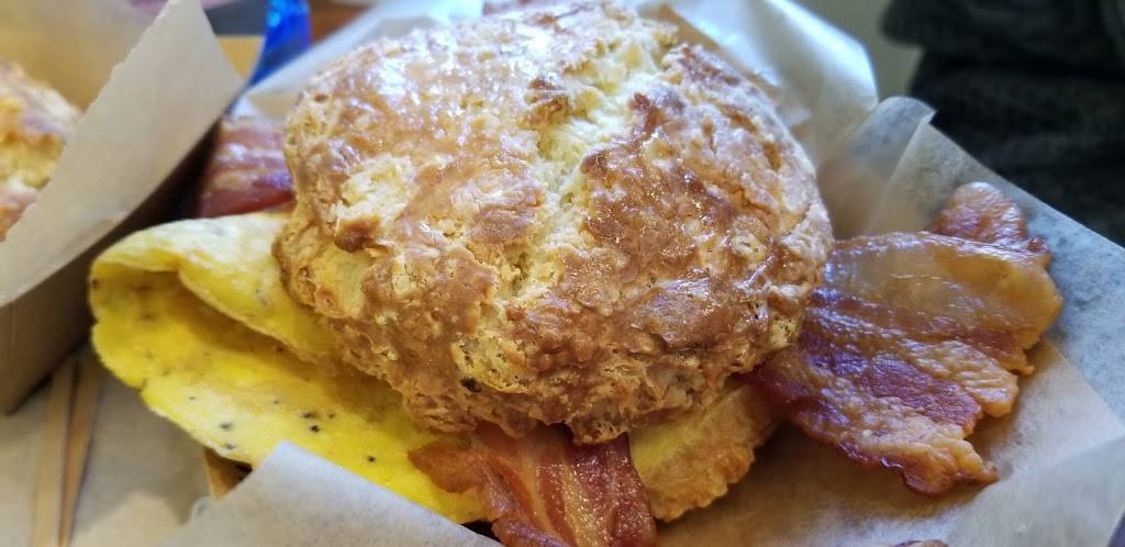 Cowbell Kitchen | restaurant | 116 E Market St, Leesburg, VA 20176, USA | 3044337665 OR +1 304-433-7665